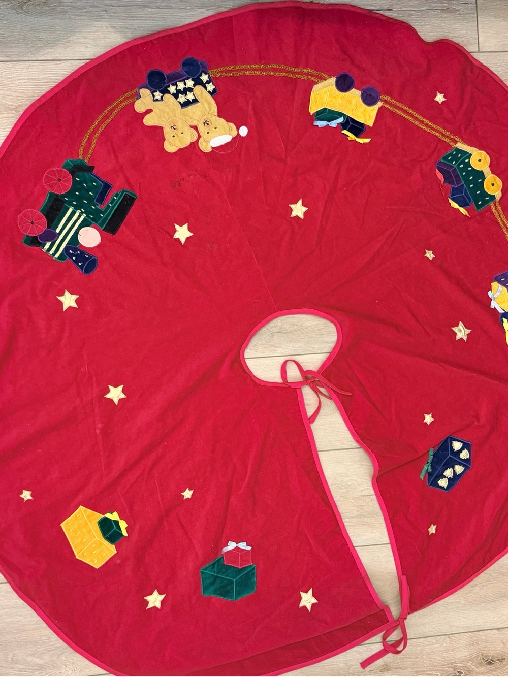 Vintage Red Christmas Tree Skirt 48 Teddy Bear Train Applique
